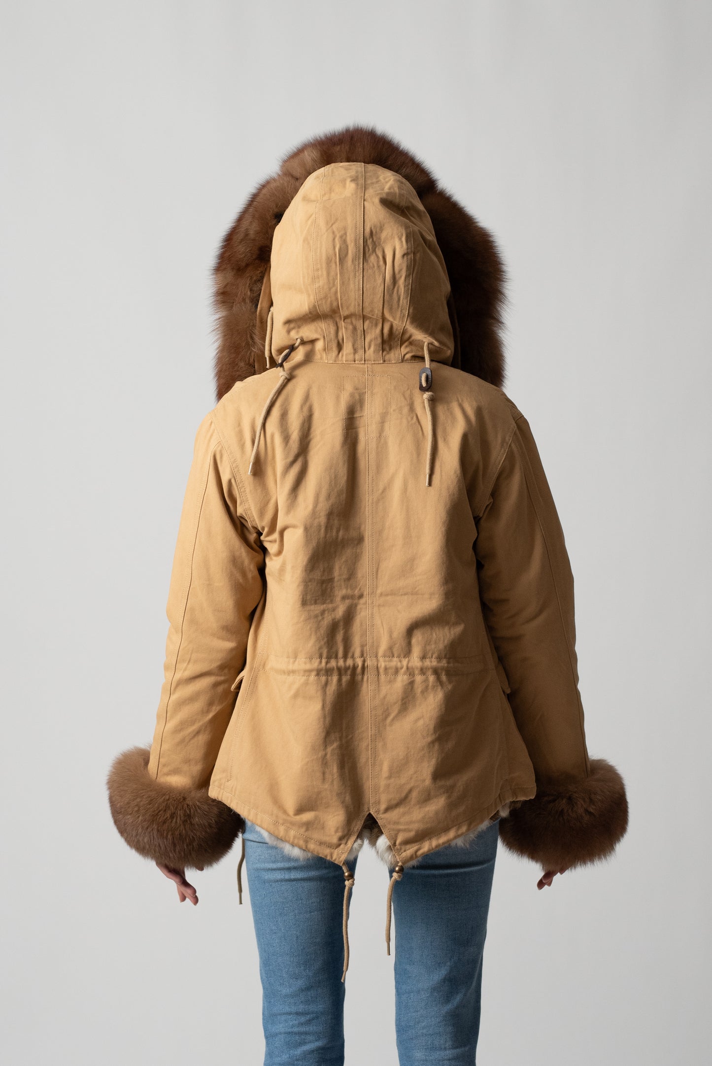PARKA SHORT BEIGE CORTINA CON POLSINI